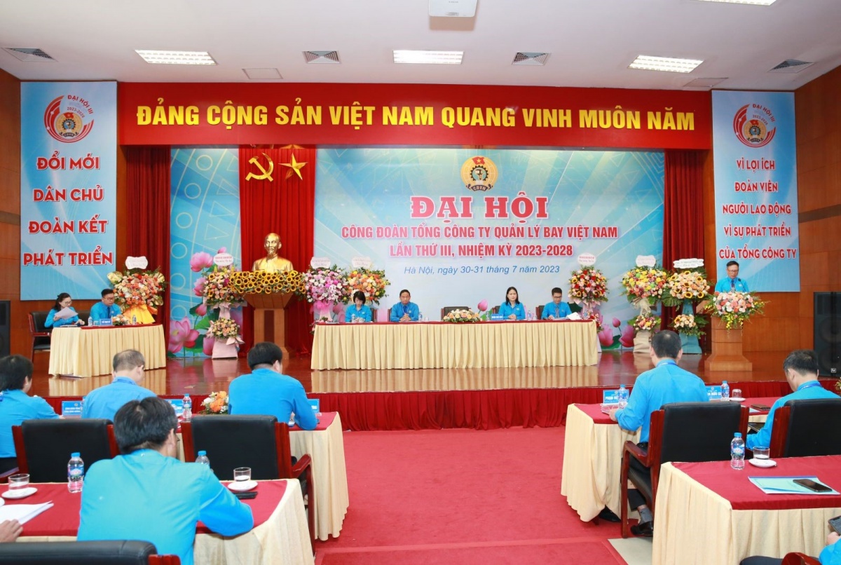 Người lao động vững tin trong vòng tay Công đoàn Quản lý bay