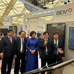 Gần 10 ngàn người ghé thăm gian hàng BIDV tại triển lãm 80 năm thành tựu đất nước