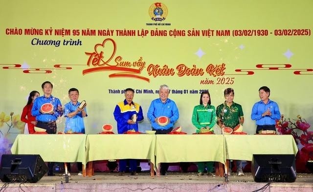 Người lao động có một điểm tựa nhân văn