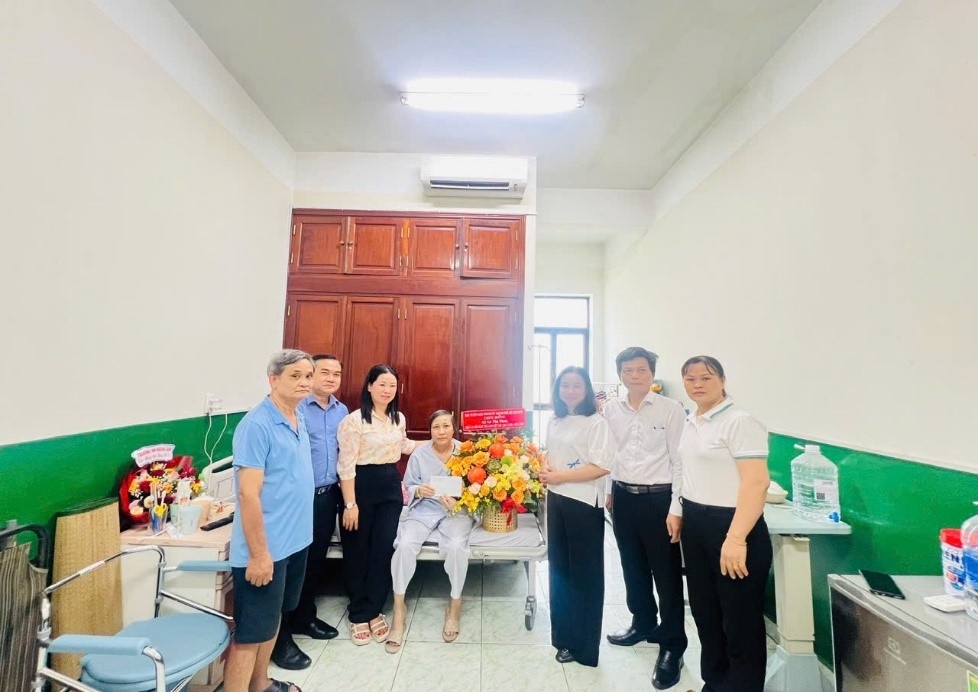 Người cán bộ công đoàn giữ lửa yêu thương trong mái trường mầm non Người cán bộ công đoàn giữ lửa yêu thương trong mái trường mầm non