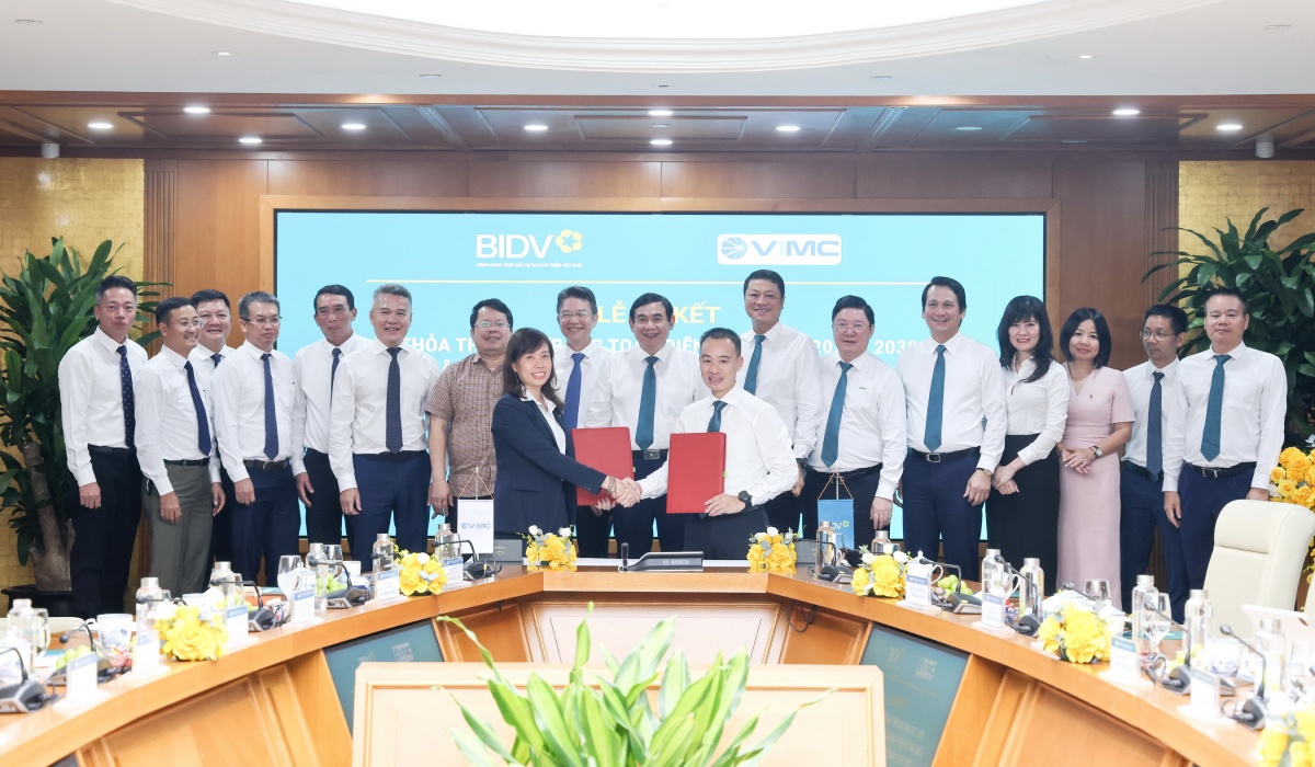 Đại diện Lãnh đạo BIDV Cầu Giấy và VIMC Lines ký kết thỏa thuận nguyên tắc Đại diện Lãnh đạo BIDV Cầu Giấy và VIMC Lines ký kết thỏa thuận nguyên tắc