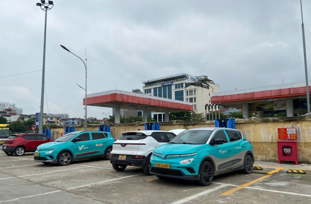 Trạm sạc này đã nhanh chóng được nhiều người dùng xe điện quan tâm. Trạm sạc này đã nhanh chóng được nhiều người dùng xe điện quan tâm.