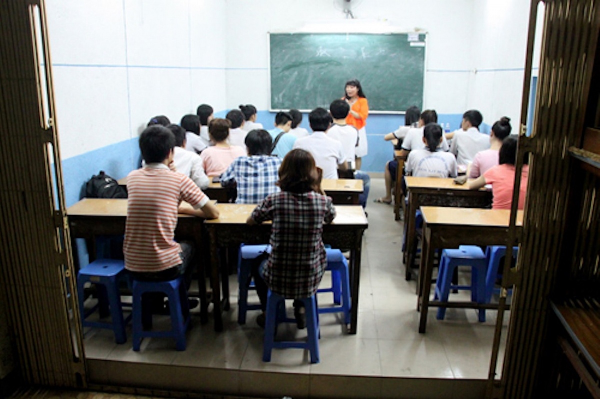 “Gánh nặng” doanh nghiệp đè lên vai người “cầm phấn”