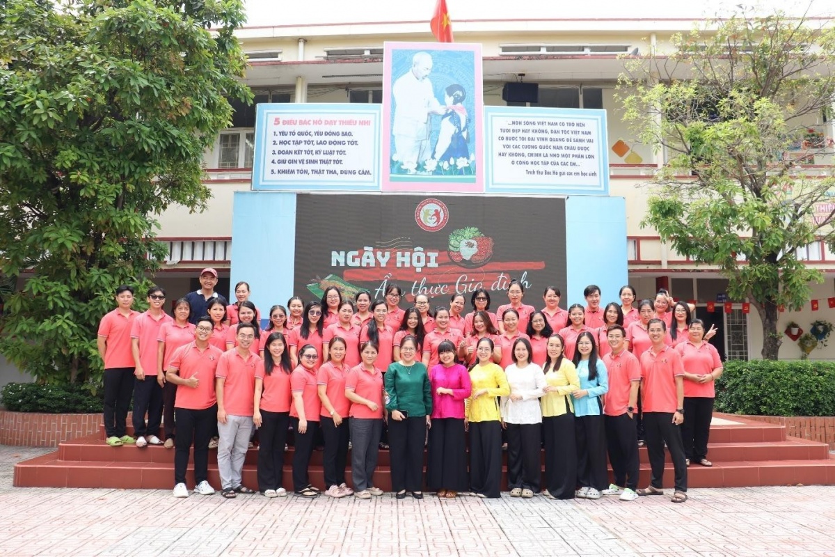 Ngày hội gia đình – vòng tay gắn kết yêu thương Ngày hội gia đình – vòng tay gắn kết yêu thương