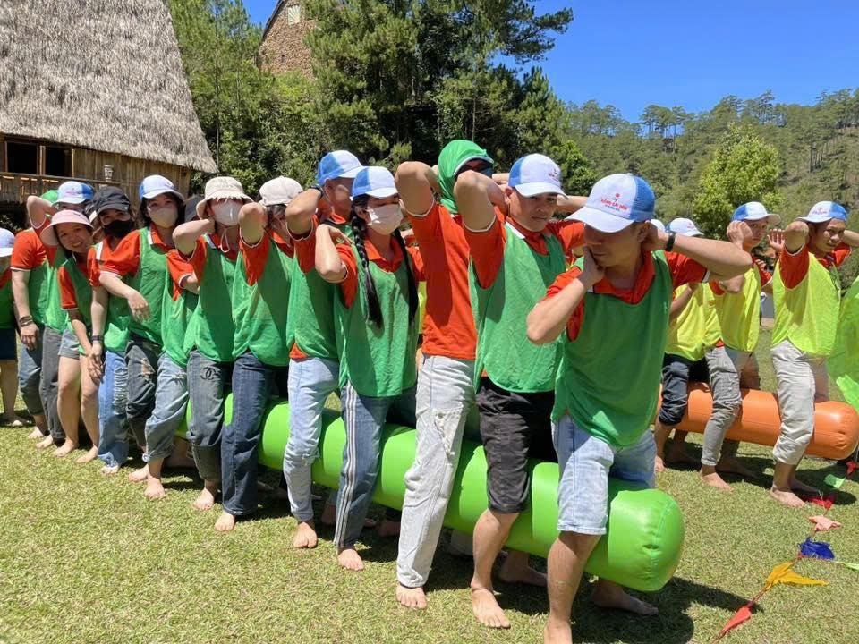 “Mái nhà chung” san sẻ tình yêu thương, gắn kết 2.350 công nhân may ở Lâm Đồng “Mái nhà chung” san sẻ tình yêu thương, gắn kết 2.350 công nhân may ở Lâm Đồng