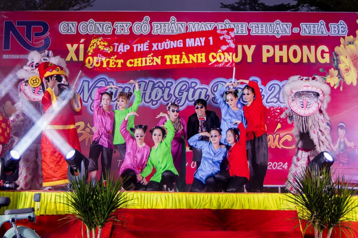 “Mái nhà chung” san sẻ tình yêu thương, gắn kết 2.350 công nhân may ở Lâm Đồng “Mái nhà chung” san sẻ tình yêu thương, gắn kết 2.350 công nhân may ở Lâm Đồng