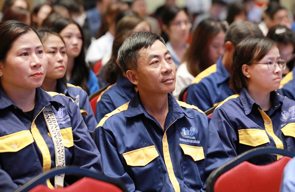 Vai trò then chốt của công nhân lao động trong hành trình xanh Vai trò then chốt của công nhân lao động trong hành trình xanh