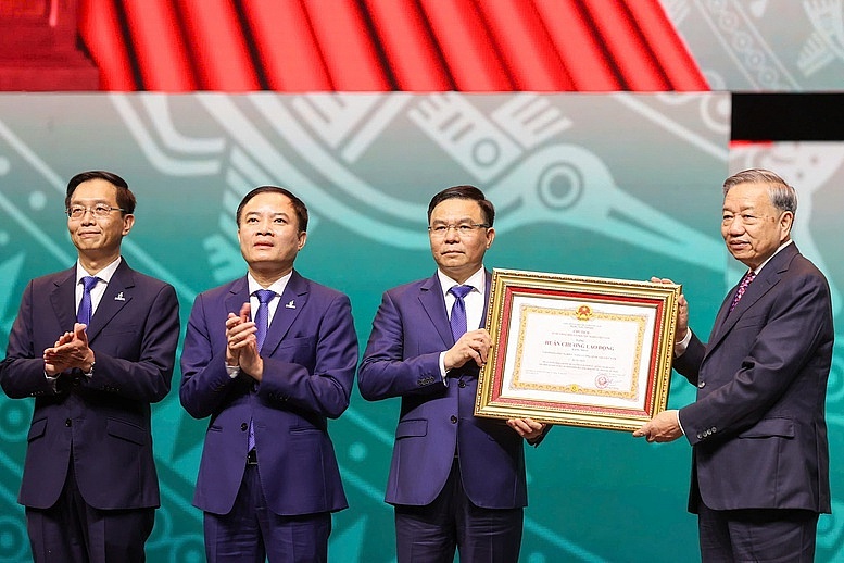 Tổng Bí thư Tặng "8 chữ" - kỳ vọng Petrovietnam vươn tầm toàn cầu
