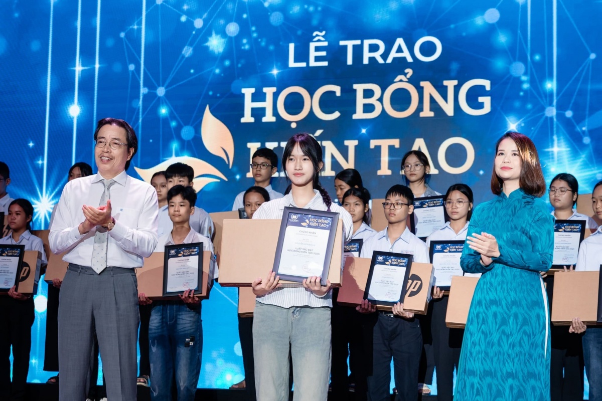 Học bổng Kiến tạo Vinschool: 5 năm tiên phong thu hẹp khoảng cách giáo dục Học bổng Kiến tạo Vinschool: 5 năm tiên phong thu hẹp khoảng cách giáo dục