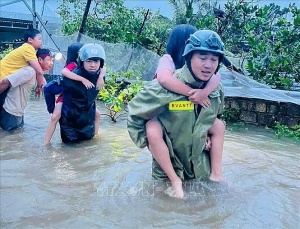 Chủ động ứng phó, khắc phục hậu quả bão số 10: Giữ vững an toàn cho nhân dân