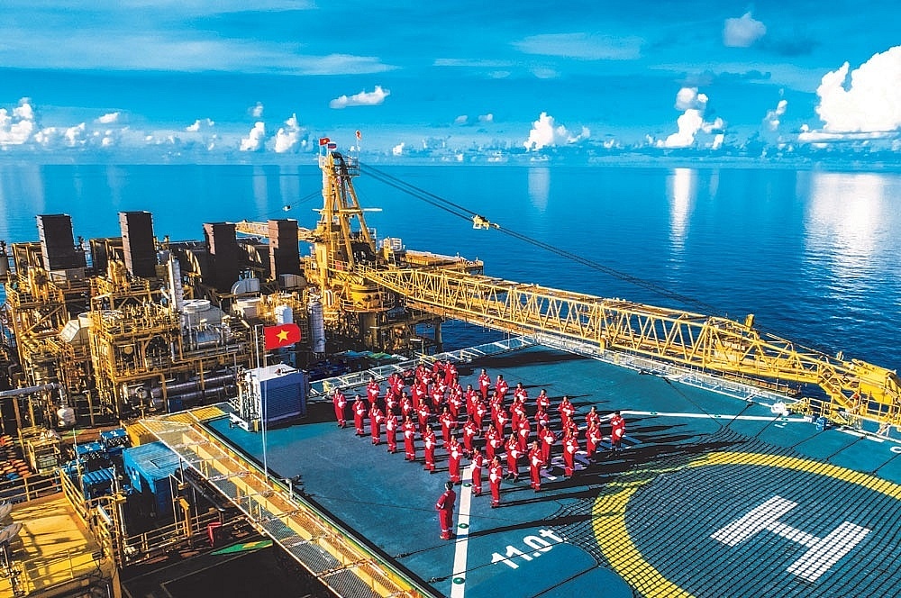 50 năm đóng góp bền bỉ của người lao động Petrovietnam vào thành tích 5 an, 5 nhất