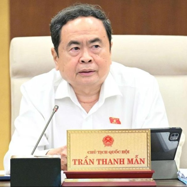 Xây dựng hệ thống đánh giá viên chức, tránh tuyển vào là ở trong bộ máy suốt đời