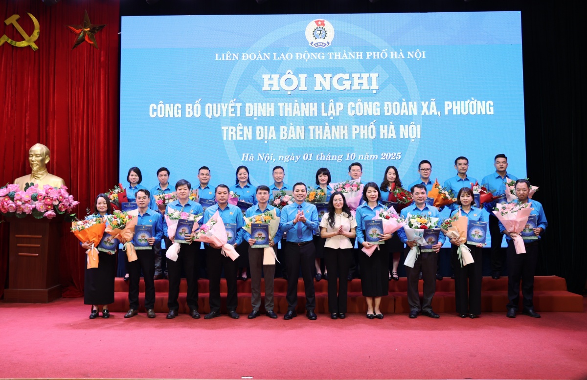 Hà Nội tiên phong xây dựng công đoàn xã, phường vững mạnh từ cơ sở Hà Nội tiên phong xây dựng công đoàn xã, phường vững mạnh từ cơ sở