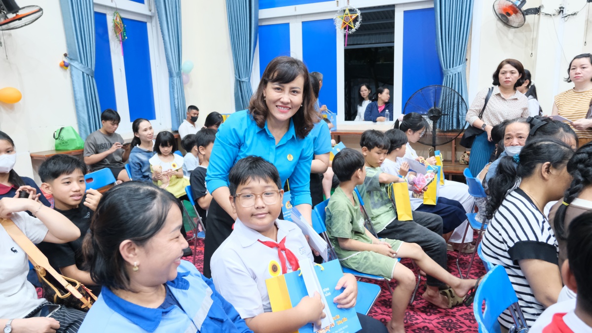 Đồng chí Nguyễn Thị Ngọc Ánh, Phó Chủ tịch Liên đoàn Lao động thành phố