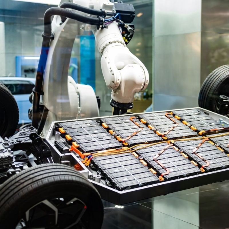 Toyota đang sử dụng pin xe điện cũ để chạy nhà máy của Mazda