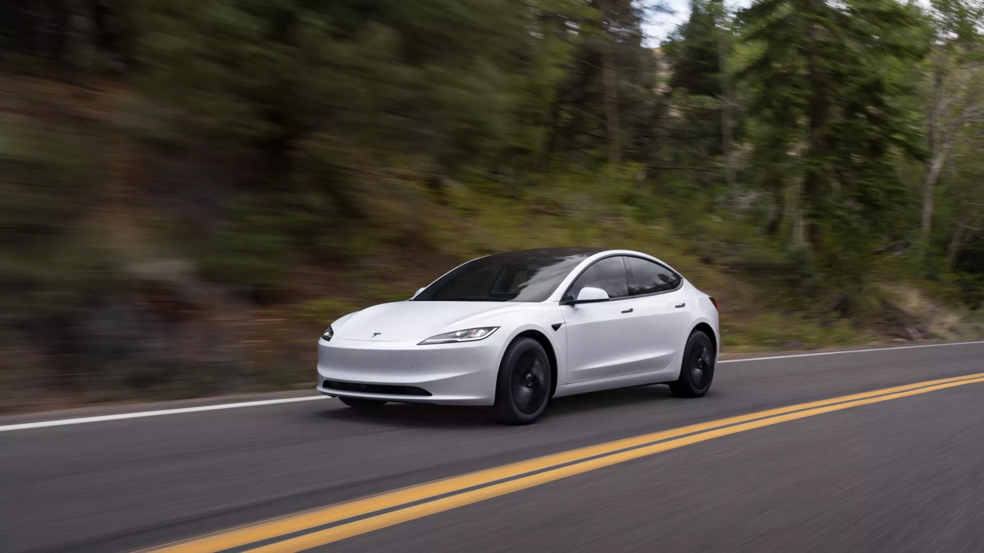 Tesla chính thức giới thiệu phiên bản giá rẻ, cắt bớt trang bị của Model Y và Model 3