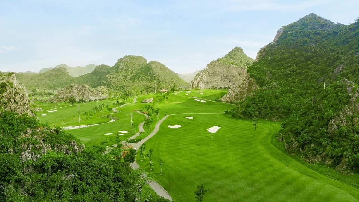 Legend Valley Country Club: Từ vùng đầm lầy hoang sơ đến “thiên đường golf” giữa lòng Ninh Bình Legend Valley Country Club: Từ vùng đầm lầy hoang sơ đến “thiên đường golf” giữa lòng Ninh Bình