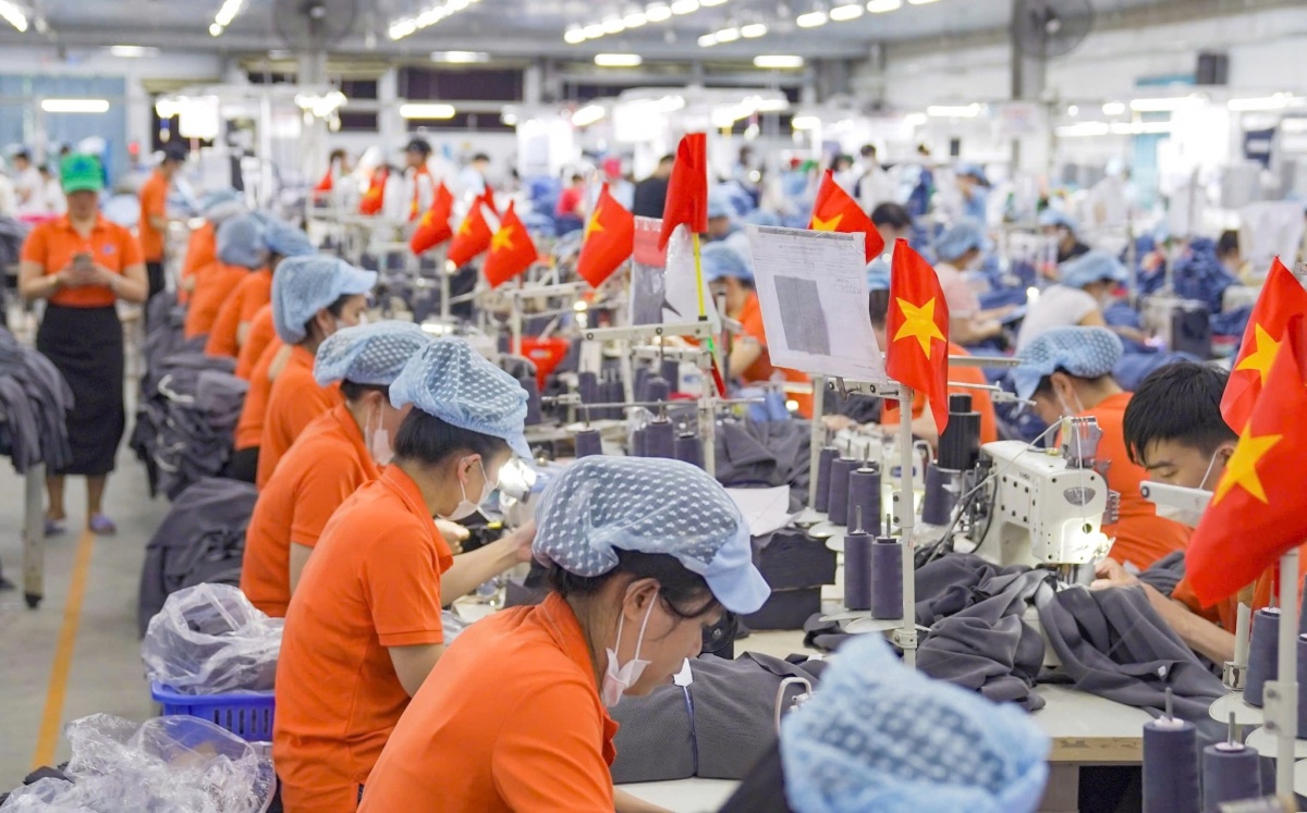 Sức bật từ lao động sáng tạo ở doanh nghiệp may miền Trung