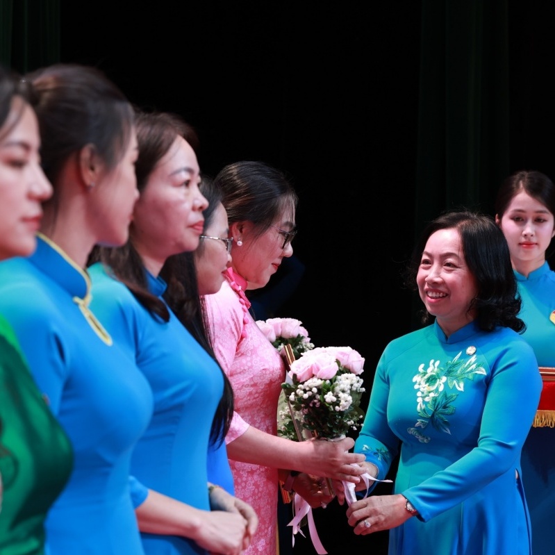 Trực tiếp: Trao giải nữ đoàn viên 2025 và sơ kết phong trào "Giỏi việc nước, đảm việc nhà"