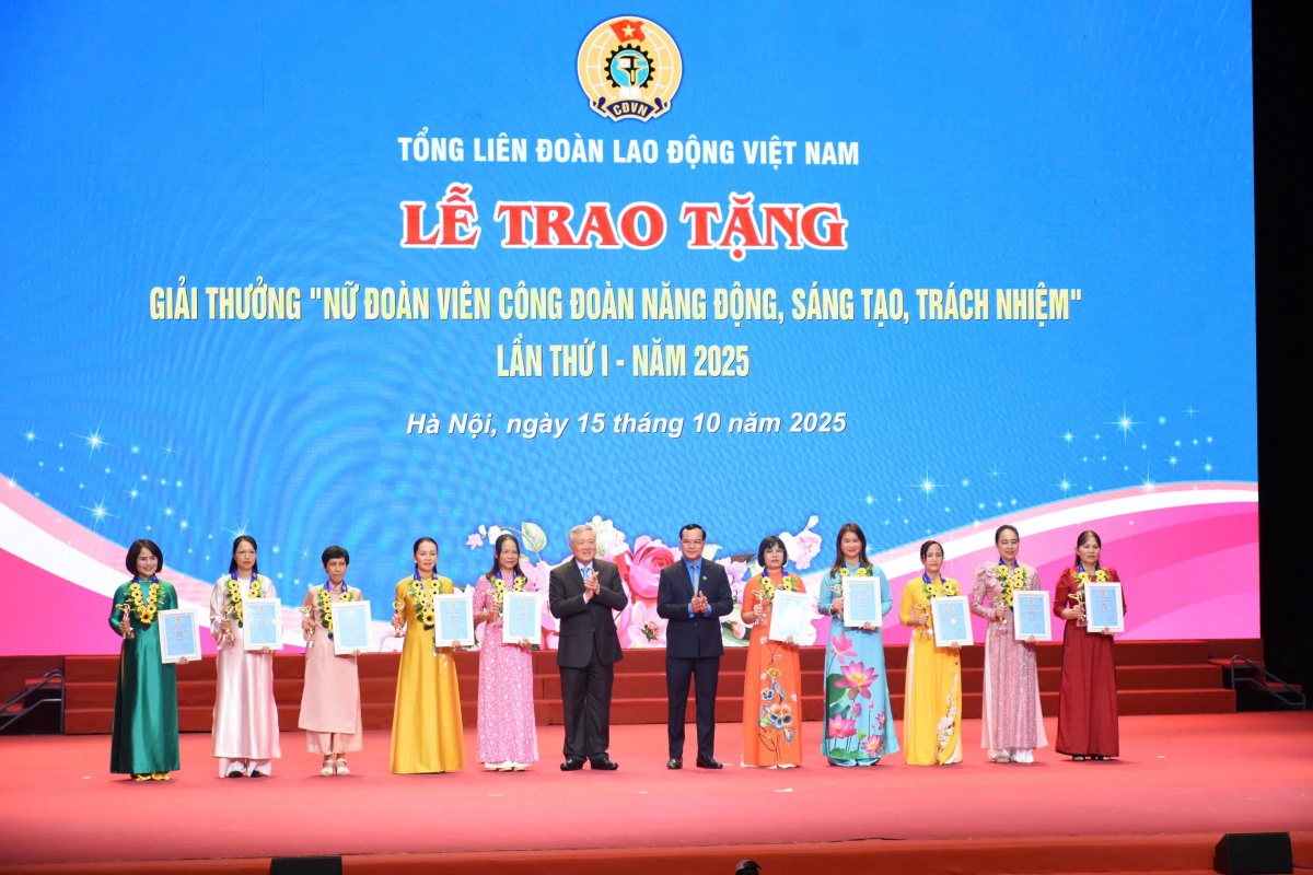 Phụ nữ Việt Nam thời đại mới: Biểu tượng của bản lĩnh, trí tuệ và nhân ái Phụ nữ Việt Nam thời đại mới: Biểu tượng của bản lĩnh, trí tuệ và nhân ái