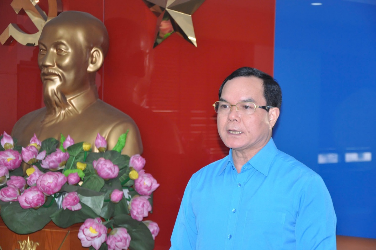 Tiếp tục đổi mới, tinh gọn tổ chức, nâng cao hiệu quả lãnh đạo Tiếp tục đổi mới, tinh gọn tổ chức, nâng cao hiệu quả lãnh đạo