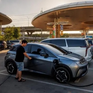 Tiêu thụ xe điện ở Đông Nam Á tăng mạnh, Việt Nam chỉ đứng thứ hai, cả về số lượng lẫn tỷ lệ xe bán ra