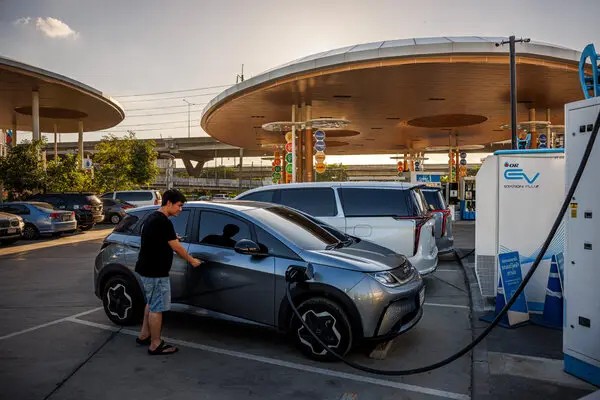 Tiêu thụ xe điện ở Đông Nam Á tăng mạnh, Việt Nam chỉ đứng thứ hai, cả về số lượng lẫn tỷ lệ xe bán ra