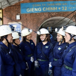 “Giỏi việc nước, đảm việc nhà”: Bản lĩnh phụ nữ thời kỳ mới