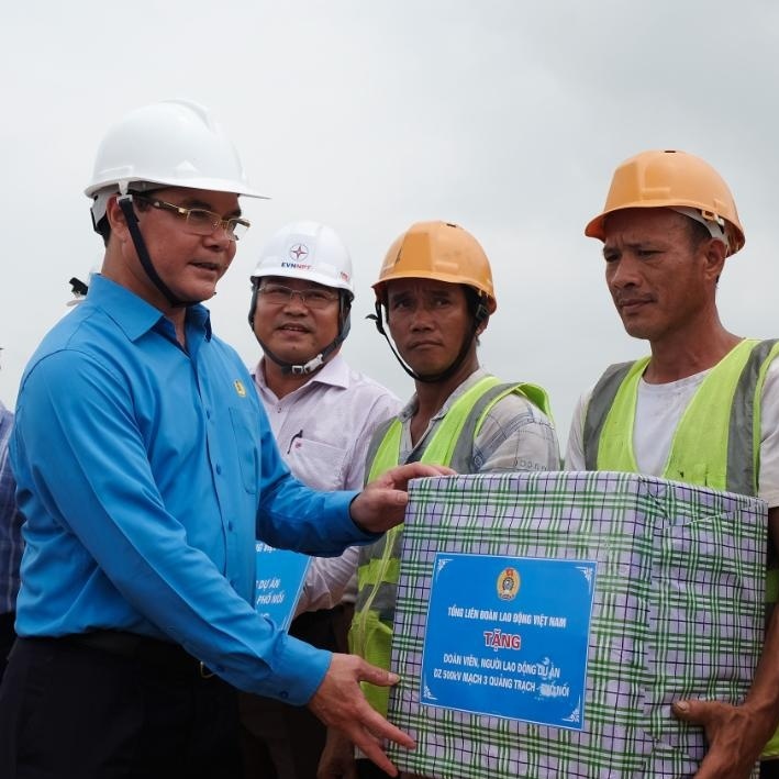 Công đoàn Điện lực Việt Nam: Thắp sáng tinh thần thi đua trên những công trình kỷ lục