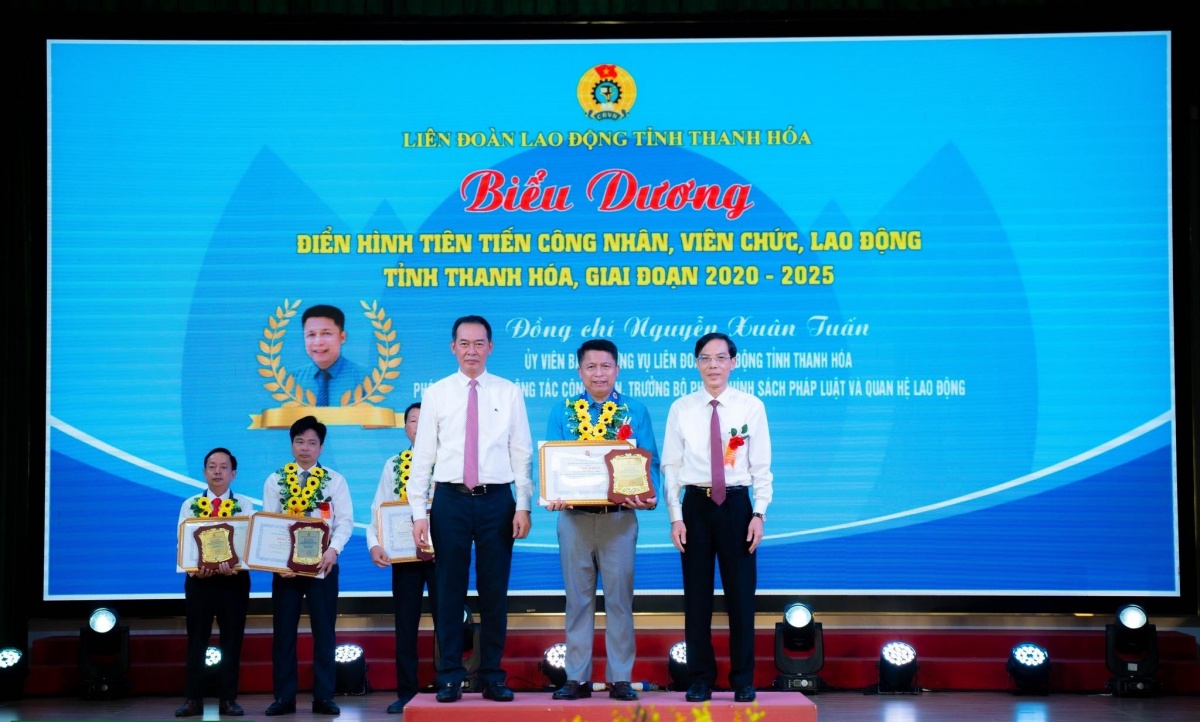 Người cán bộ công đoàn sát với cơ sở, truyền lửa cho các phong trào Người cán bộ công đoàn sát với cơ sở, truyền lửa cho các phong trào