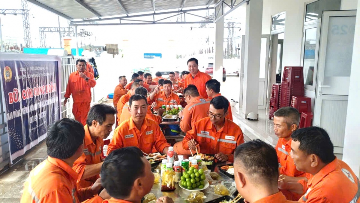 Công đoàn Điện lực Việt Nam: Thắp sáng tinh thần thi đua trên những công trình kỷ lục Công đoàn Điện lực Việt Nam: Thắp sáng tinh thần thi đua trên những công trình kỷ lục