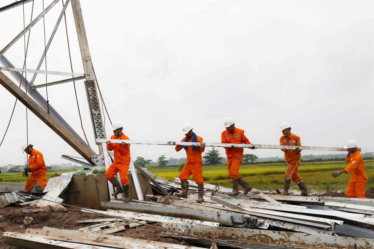 Công đoàn Điện lực Việt Nam: Thắp sáng tinh thần thi đua trên những công trình kỷ lục Công đoàn Điện lực Việt Nam: Thắp sáng tinh thần thi đua trên những công trình kỷ lục