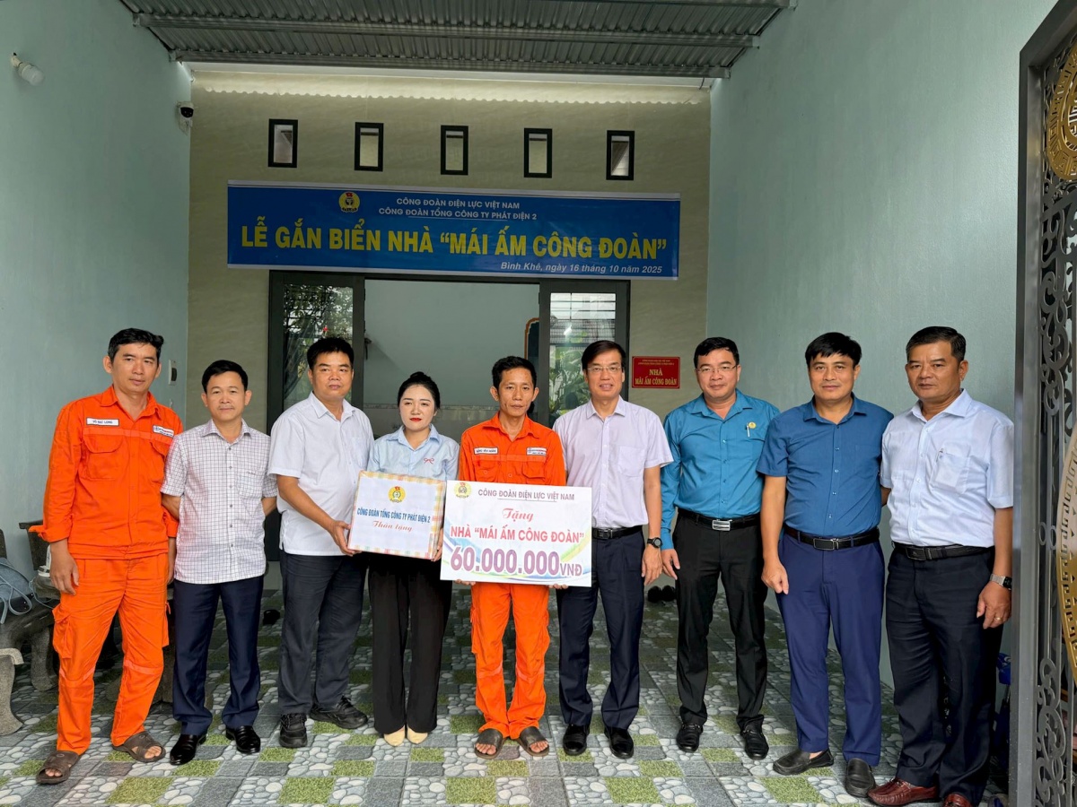 Công đoàn Điện lực Việt Nam: Thắp sáng tinh thần thi đua trên những công trình kỷ lục Công đoàn Điện lực Việt Nam: Thắp sáng tinh thần thi đua trên những công trình kỷ lục