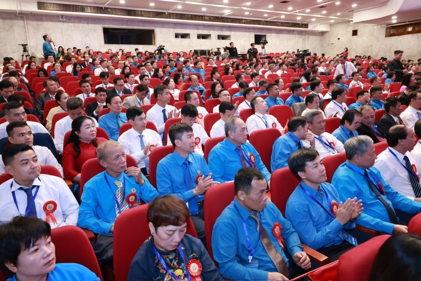 Thi đua yêu nước: Động lực xây dựng giai cấp công nhân vững mạnh trong kỷ nguyên phát triển mới Thi đua yêu nước: Động lực xây dựng giai cấp công nhân vững mạnh trong kỷ nguyên phát triển mới