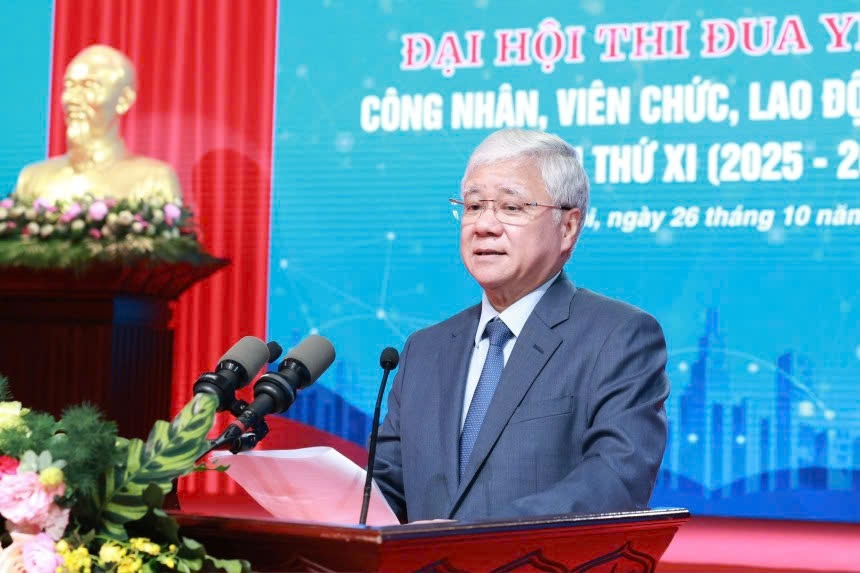 Cần đẩy mạnh hơn nữa phong trào thi đua yêu nước Cần đẩy mạnh hơn nữa phong trào thi đua yêu nước