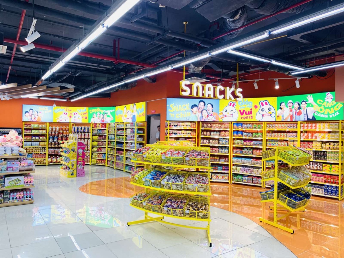 Thiên đường ăn vặt - Snack Zone - với thiết kế trẻ trung tại siêu thị WinMart