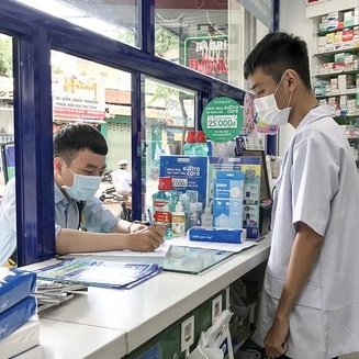 Khi nào tự mua thuốc bên ngoài vẫn được Bảo hiểm y tế thanh toán chi phí?