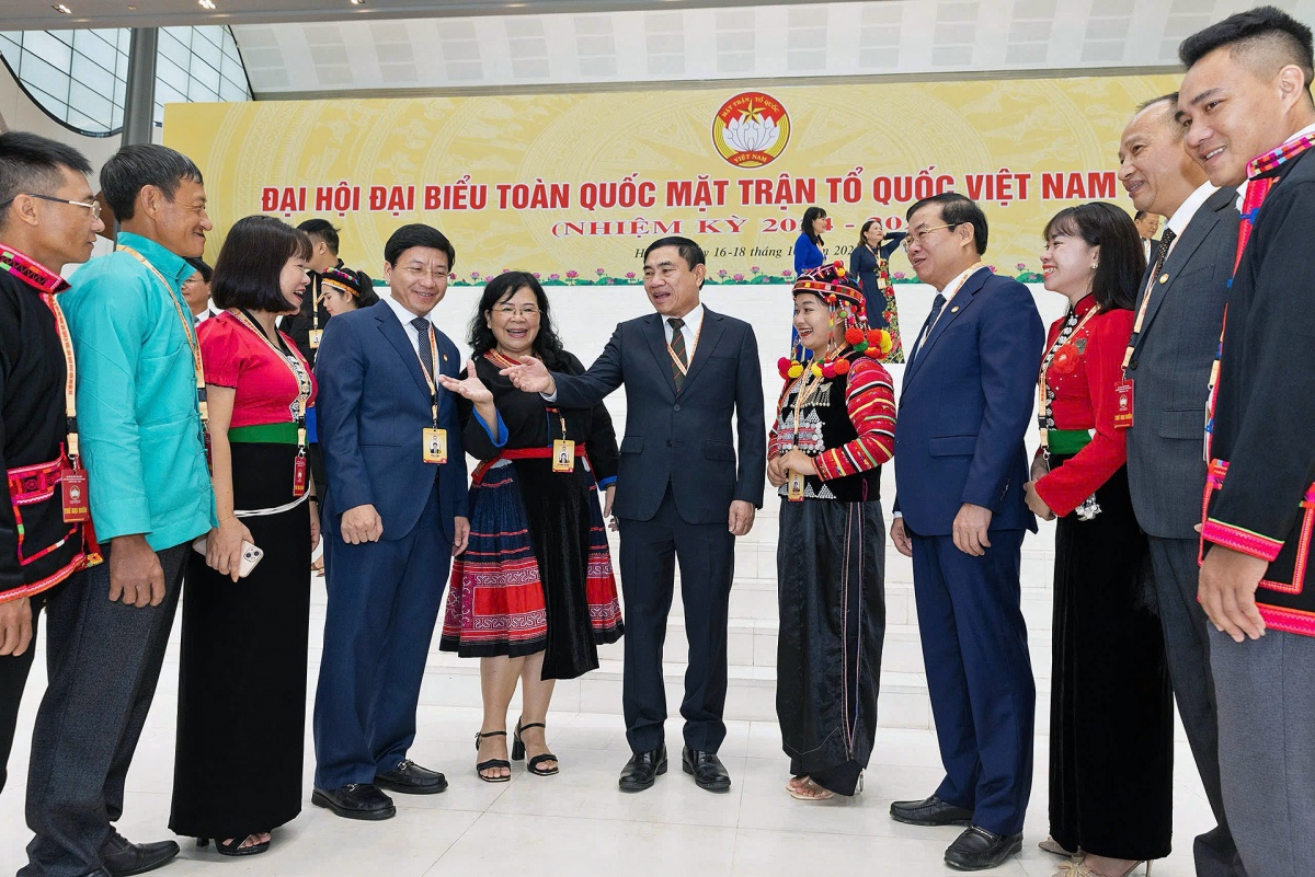 Kỳ 4: Để thể chế đi vào lòng dân, cần một Mặt trận đi trước một bước về dân chủ