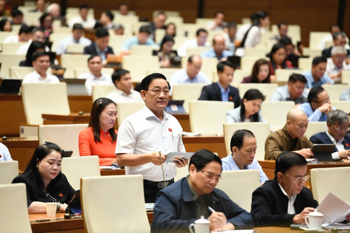 Lương cơ sở 2,34 triệu chỉ đủ sống “bằng niềm tin”, kiến nghị tăng ngay từ ngày 1.1.2026