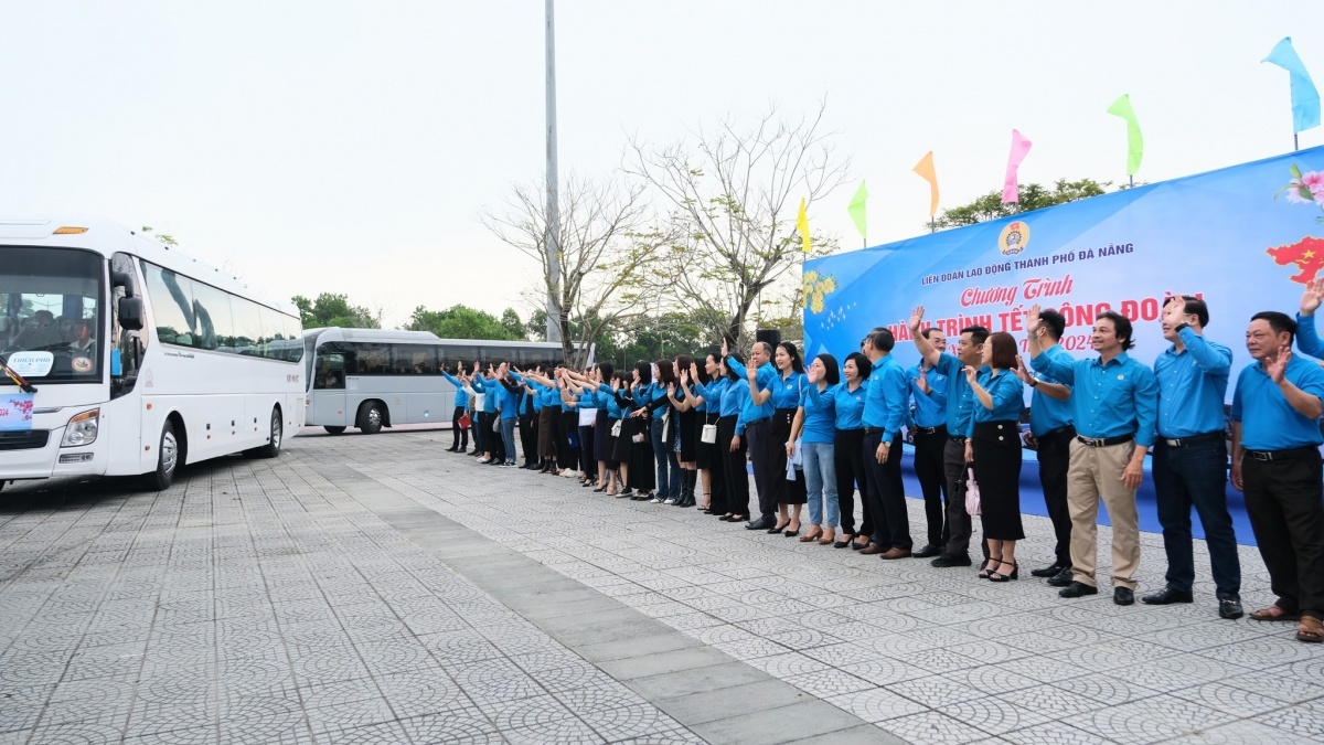 Tết Bính Ngọ 2026: 500 đoàn viên cùng người thân được miễn phí vé máy bay về quê Tết Bính Ngọ 2026: 500 đoàn viên cùng người thân được miễn phí vé máy bay về quê