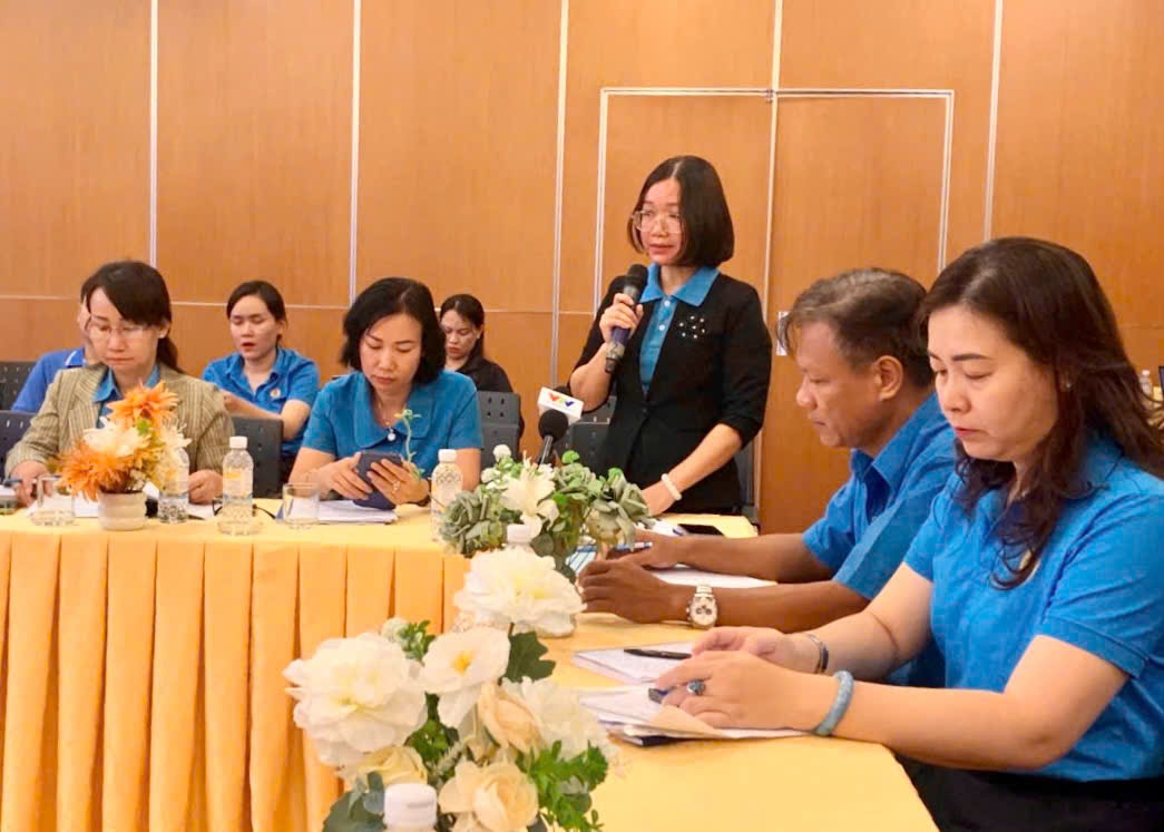 Công đoàn góp ý Văn kiện Đại hội XIV với kỳ vọng phát triển hùng cường Công đoàn góp ý Văn kiện Đại hội XIV với kỳ vọng phát triển hùng cường