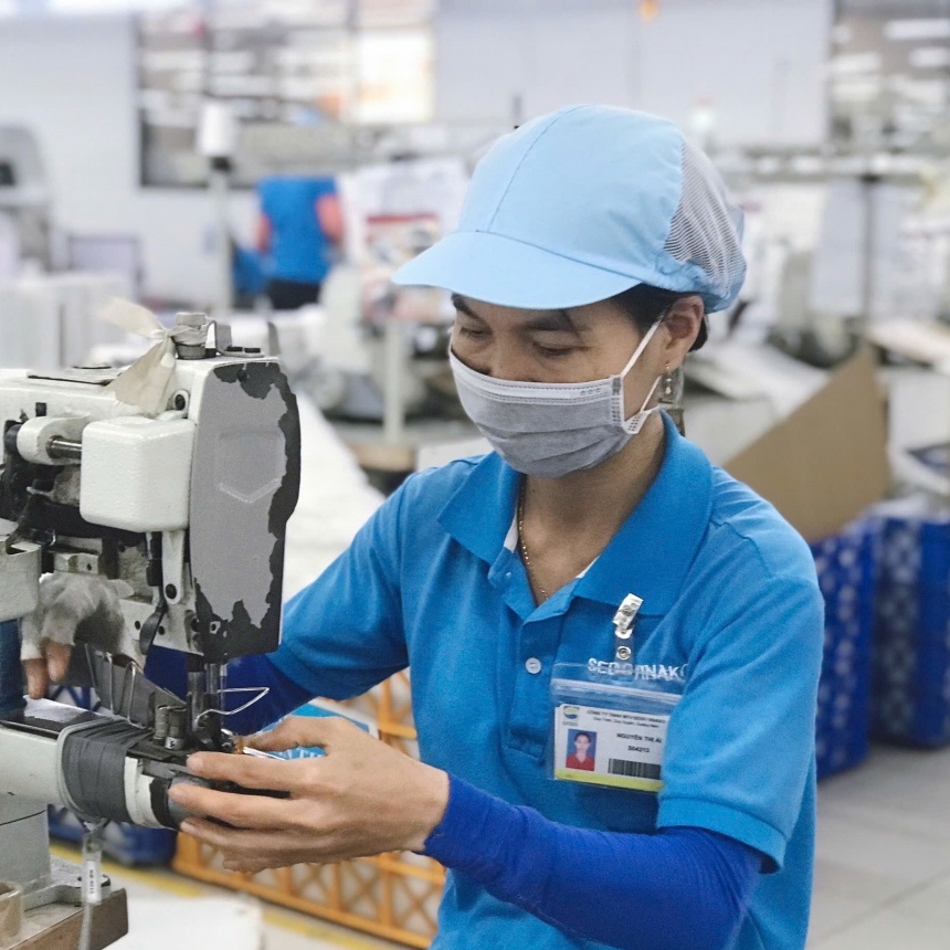 Sau bão lũ, doanh nghiệp hỗ trợ công nhân 15 tỷ đồng để ổn định cuộc sống