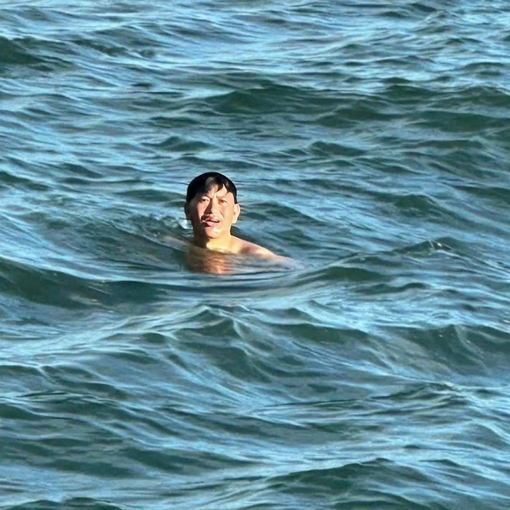 Người về từ đại dương