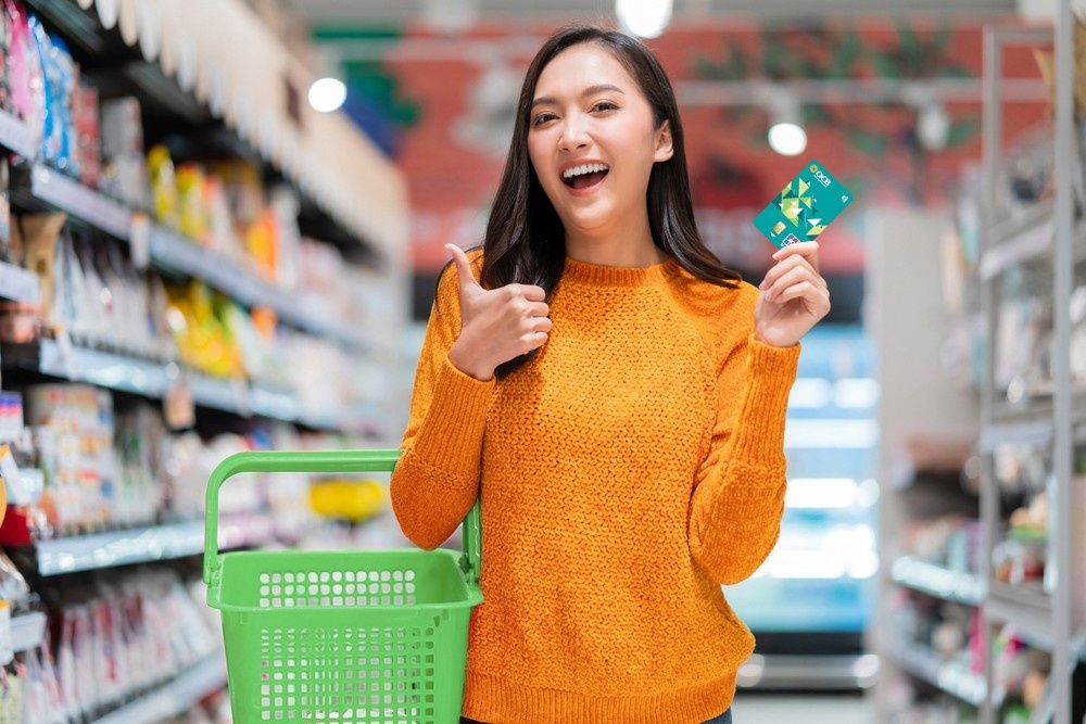 Tận dụng ưu đãi thẻ ghi nợ, xu hướng tiêu dùng thông minh của giới trẻ Tận dụng ưu đãi thẻ ghi nợ, xu hướng tiêu dùng thông minh của giới trẻ