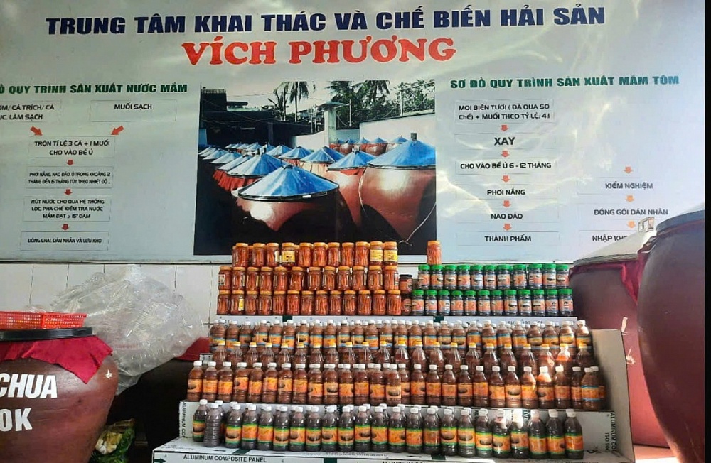 mắm moi chua Vích Phương nổi lên như một minh chứng sống động cho sức sống bền bỉ của di sản làng nghề. Ảnh: ĐVCC