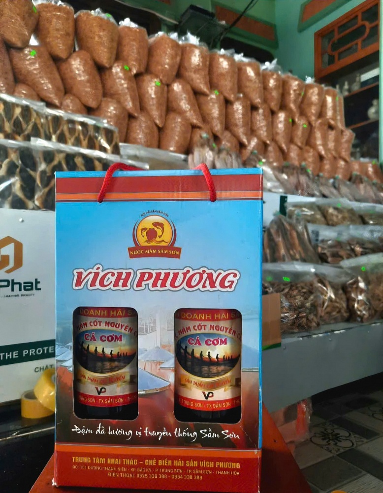 mắm moi chua Vích Phương nổi lên như một minh chứng sống động cho sức sống bền bỉ của di sản làng nghề.   Sản phẩm này được chế biến từ tép biển (hay còn gọi là giuốc). Ảnh: ĐVCC