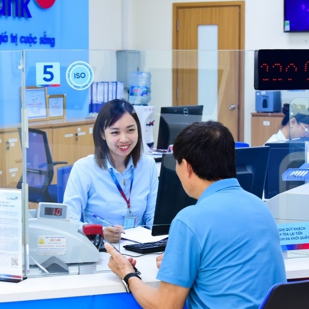 Xu hướng dòng tiền cuối năm: Tiết kiệm ngân hàng trở thành lựa chọn tối ưu