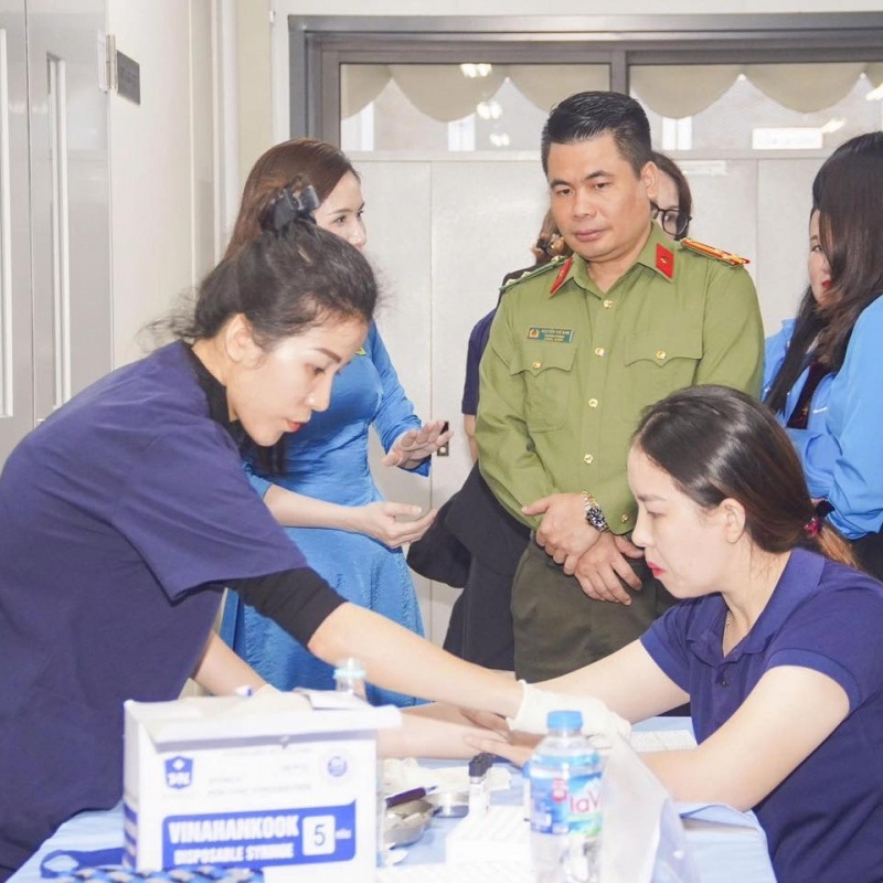 Nghệ An: 2.000 người lao động được khám bệnh miễn phí