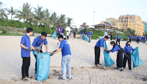 “Thanh niên Việt Nam - xung kích, sáng tạo, khát vọng cống hiến vì Tổ quốc hùng cường”