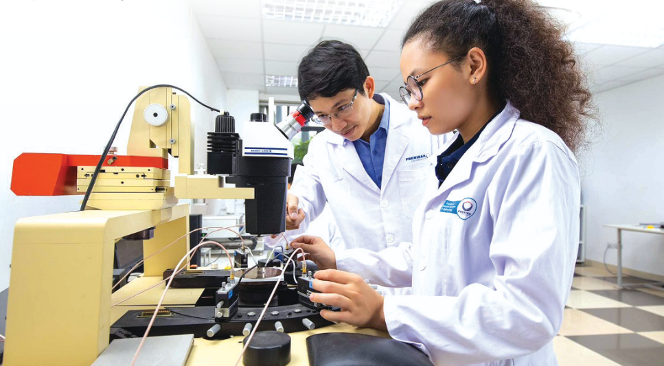 Từ lời kêu gọi trí thức 1946 đến mục tiêu thu hút 100 chuyên gia hàng đầu